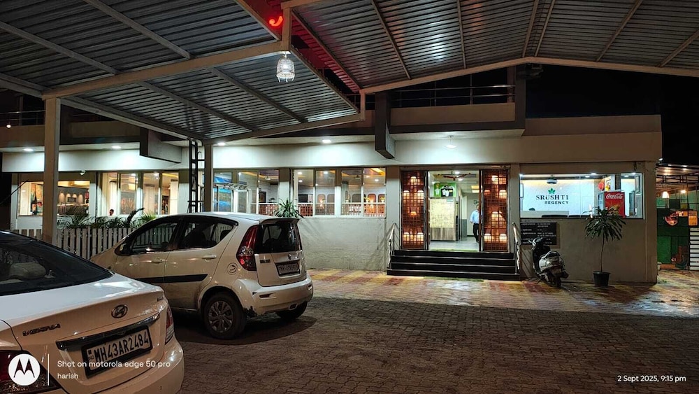 Hotel Srushti Regency