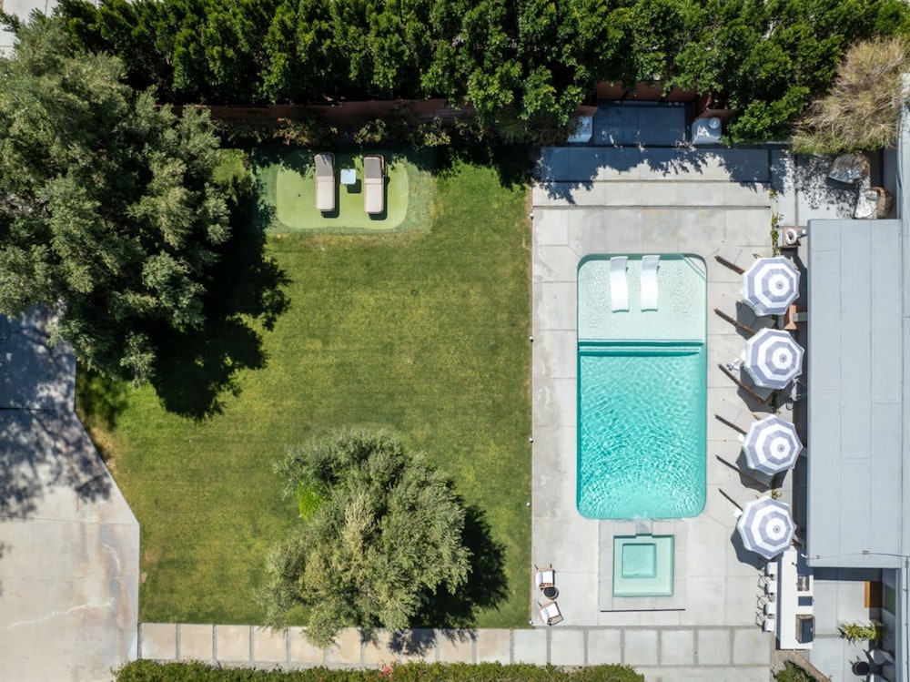The Yucca Hotel- Entire Boutique Buyout