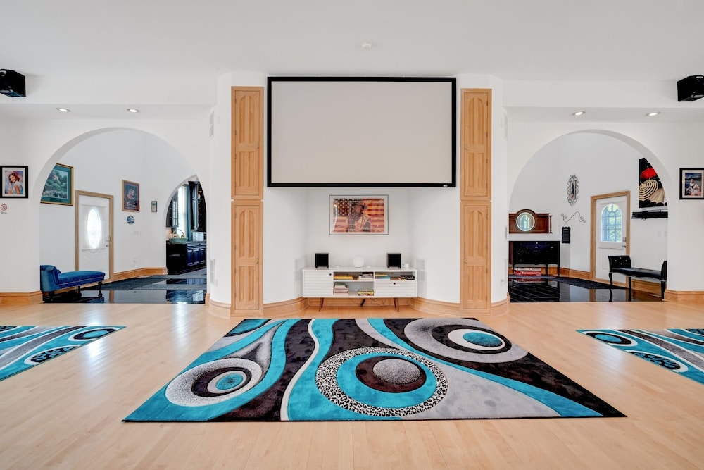 meeting & event spaces