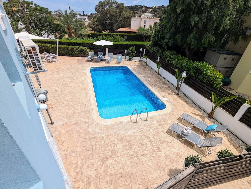 Blue Estia Villa - Pool Wifi Summer Breeze