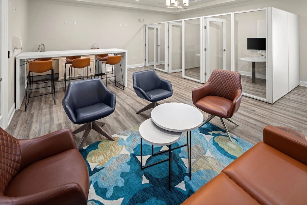Landing Apartments - University City North