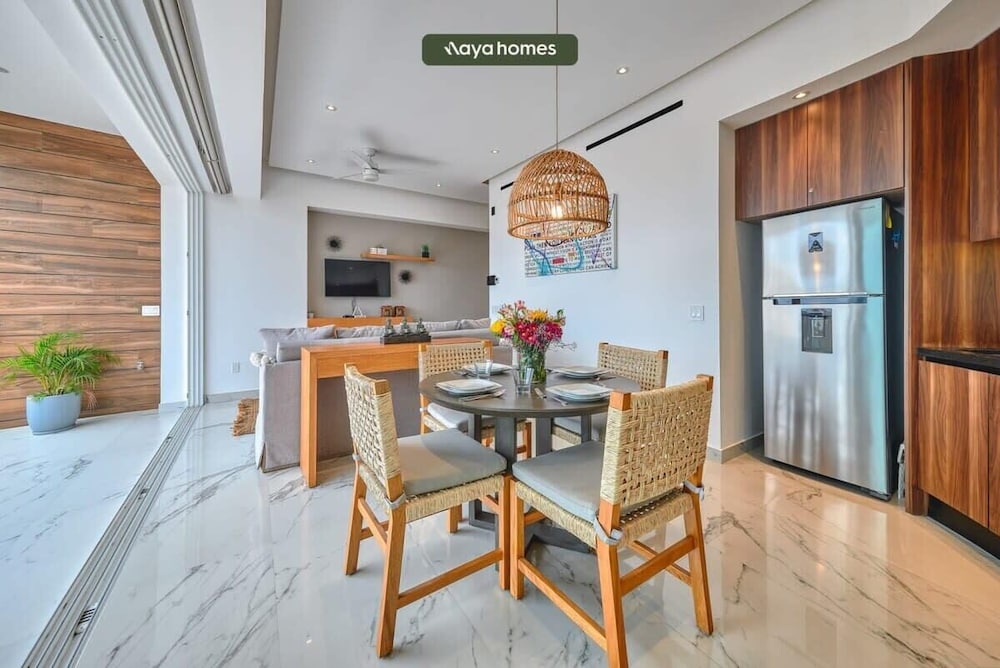 Luxurious 1BR Condo in Zona Romantica - Pool