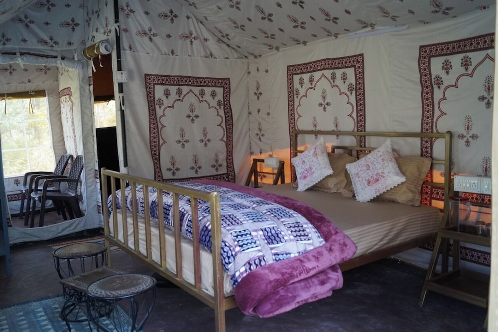 Jaseelo Camps near Tehri Lake