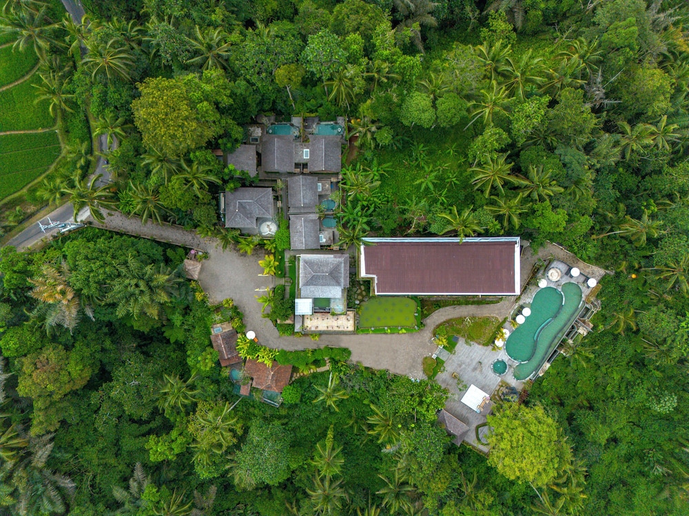Hoshi Jungle Resort by Dhananjaya Hospitality