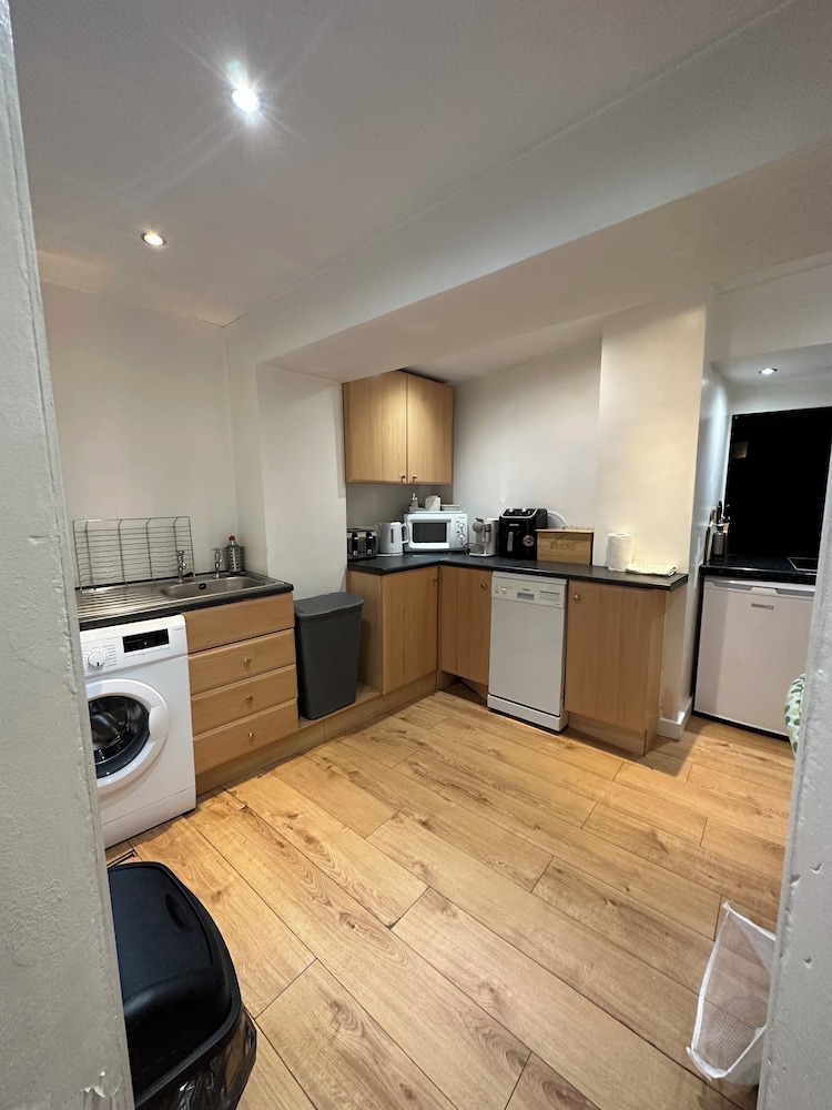The Carlton Holiday Apartments view 4
