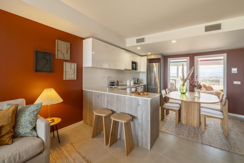 Gran Canet 2BR - Sea Views, Pools & Gym view 4