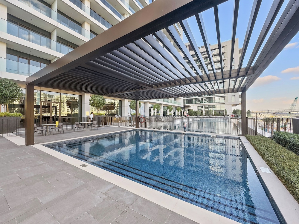 1BR Skyline Views Dubai Creek Harbour