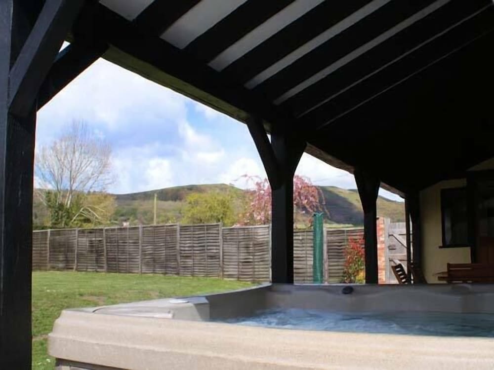 Malvern Vacations - Brambles Cottage - Property Image 11