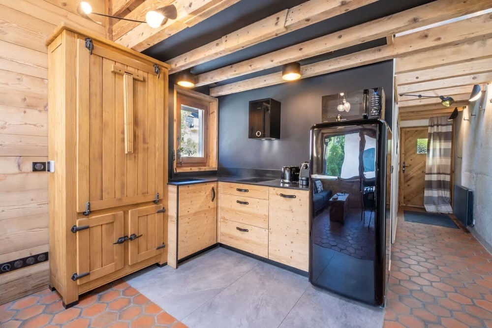 Chalet Racar for 4 People Town Center and Mountain View