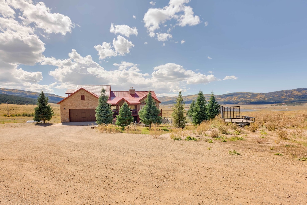 Hot Tub & Fire Pit: Idyllic Getaway in Angel Fire! view 5