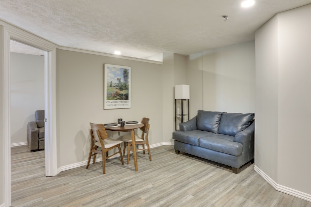 Oakland City Apartment: Close to Dtwn