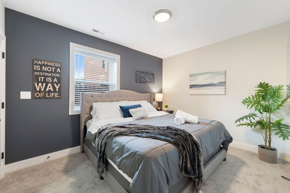 Charming Chicago Apt