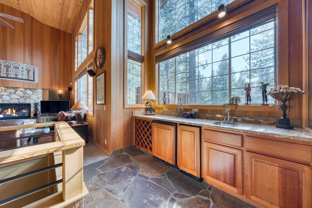 Northstar Haven Cozy-chic Retreat Near Lake Tahoe & Downtown Truckee