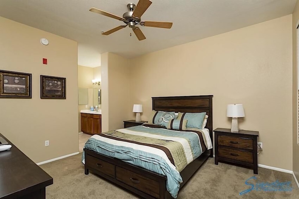 Glendale Getaway By Signature Vacation Rentals