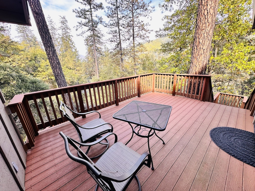 The Inn at Shasta Lake