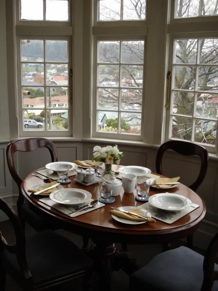Hazel House Boutique Bed & Breakfast