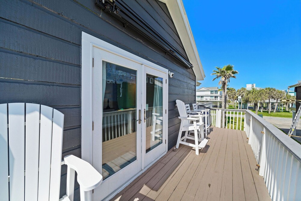 Coastal Cottage by Ryson Vacation Rentals