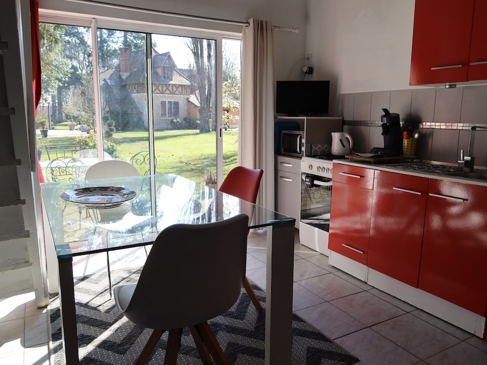 La Faisanderie en Saint-Florent-sur-Cher — kitchen
