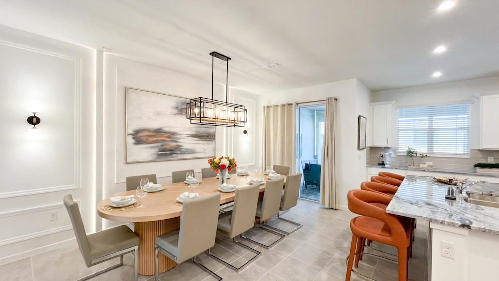 Solara Dreams 4BD Pool Home Next to Disney