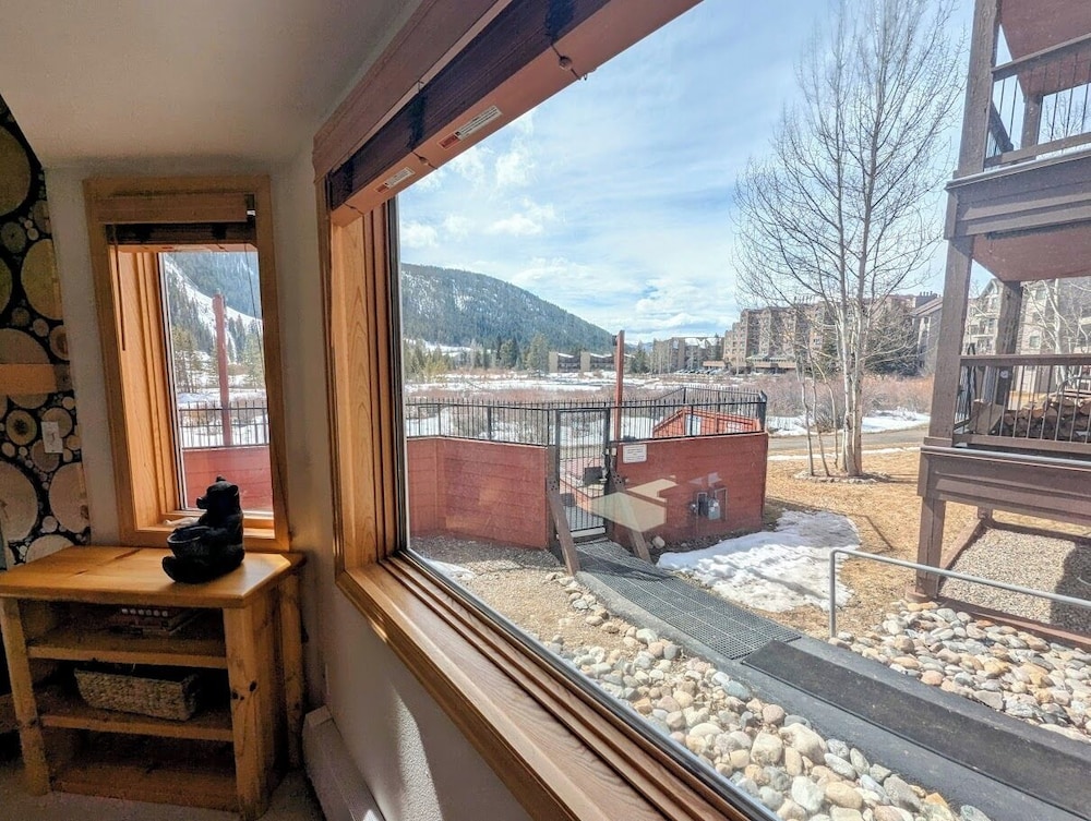 Cinnamon Ridge C114