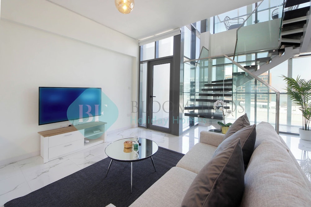 Bloomfields Modern 2BR Duplex in Raha