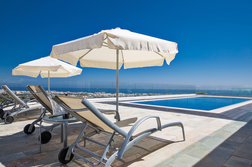 KO1 With Breathtaking sea Views