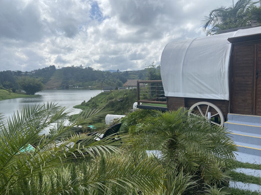 Glamping La Cepa GUATAPÉ view 4
