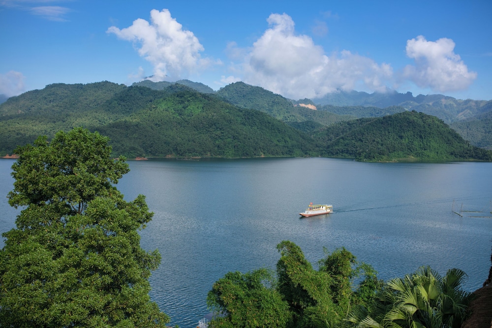 Mai Chau Hideaway Lake Resort 29
