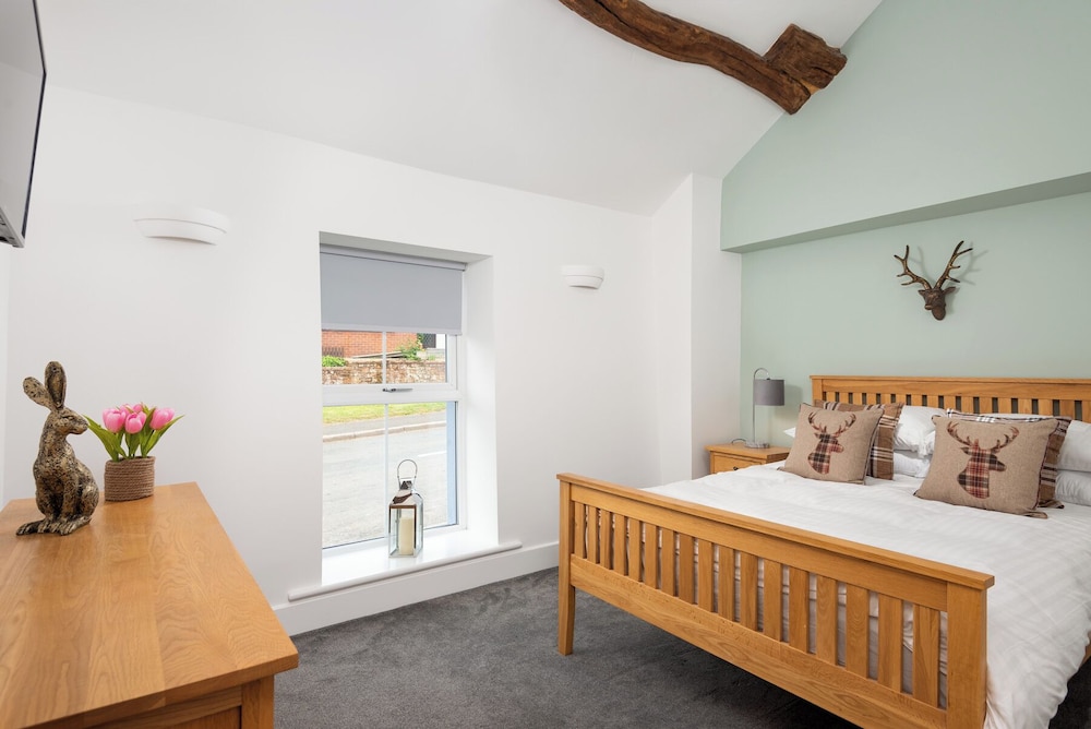 Beautiful 2-bed Cottage Near Carlisle With Hot Tub