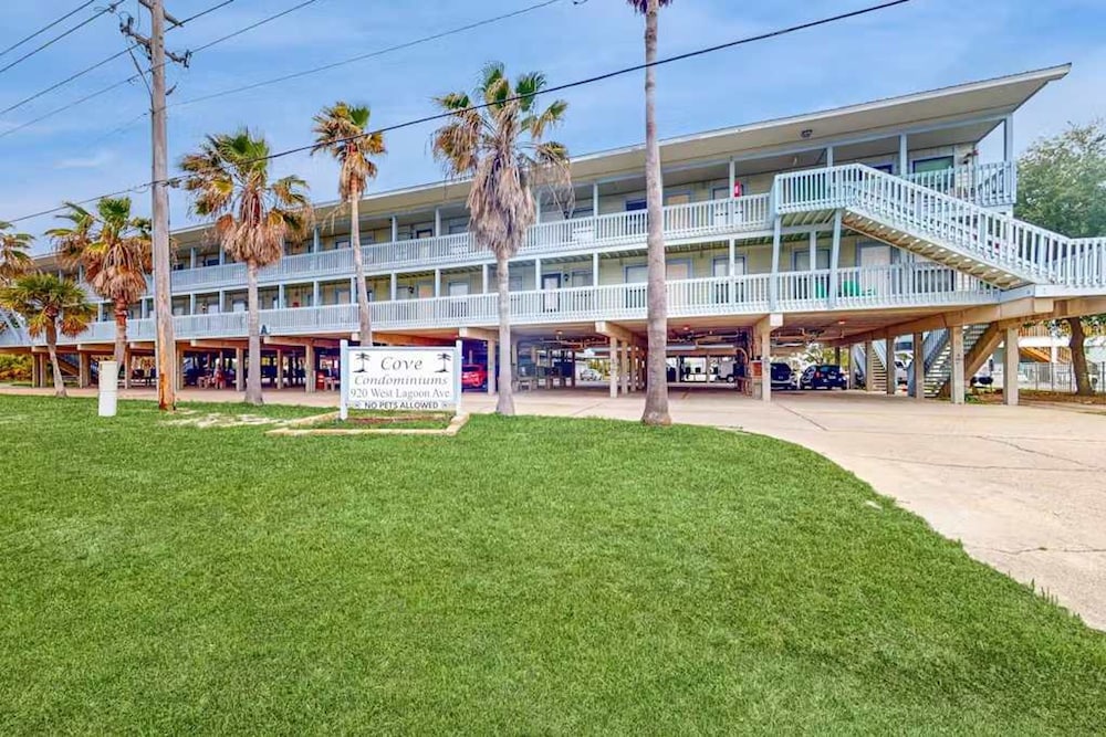 Leo s Place - 2 Bed With Pool Beaches Dining