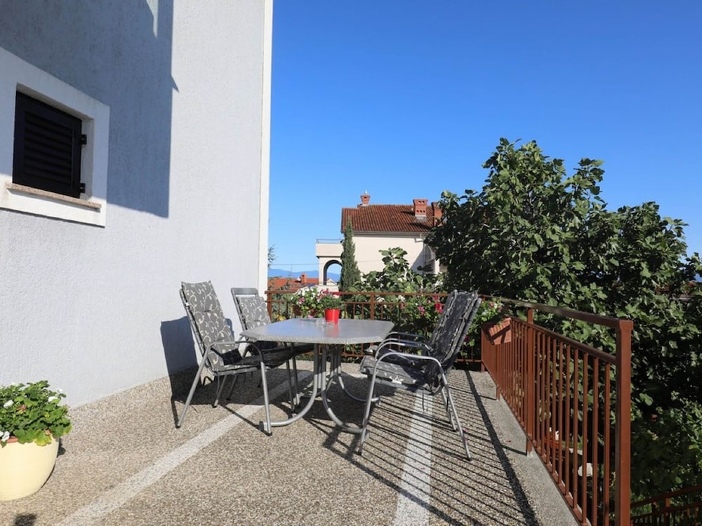 Comfortable Apartment With Terrace Near the Beach view 5