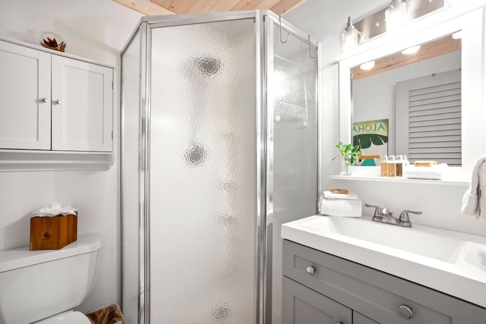 KBM Resorts Free CAR International Colony Club 2-bedroom Cottage, True Essence of Hawaii! Icc-11