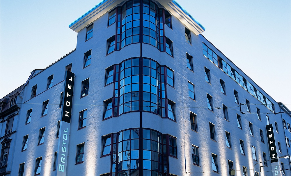 Frankfurt Vacations - Bristol Hotel Frankfurt - Property Image 22