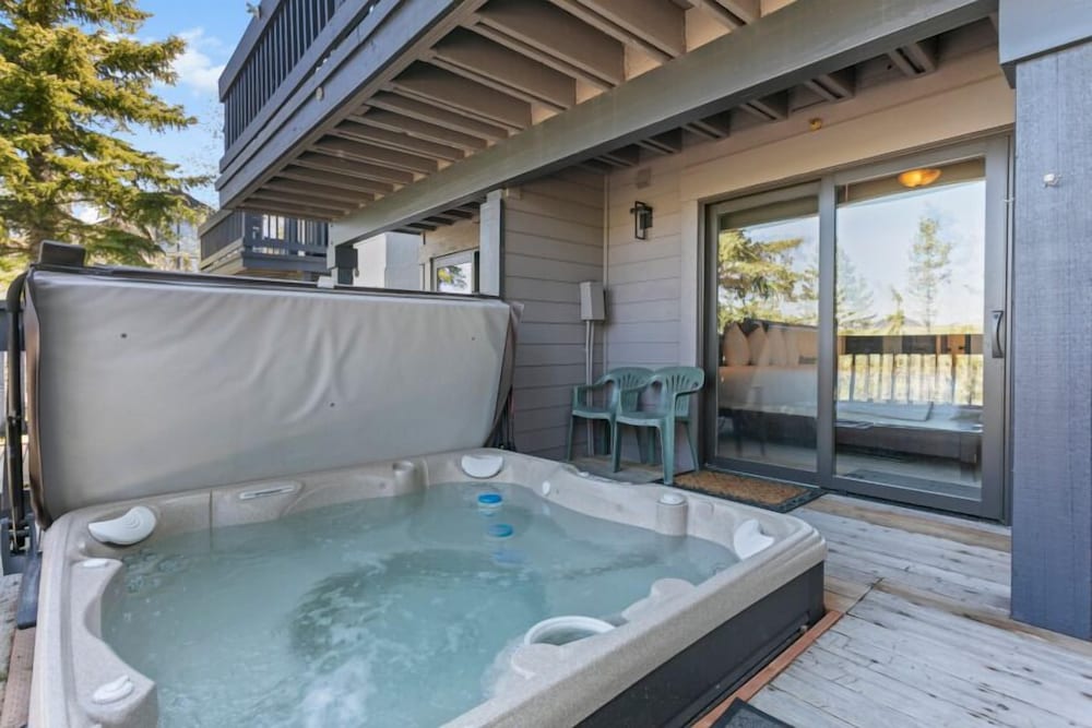 107 - Three Bedroom with Spa Ridgepoint 3 Condo