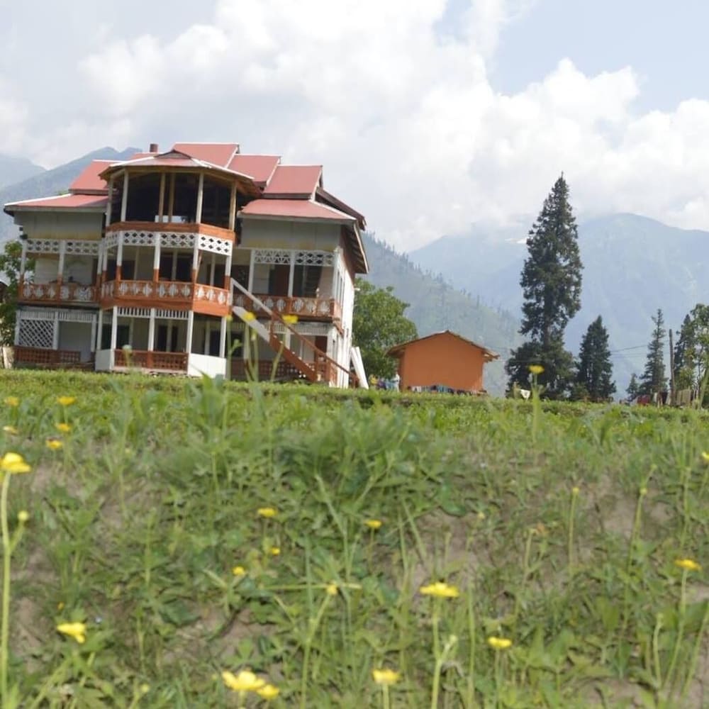 Elysium Inn Guest House view 5