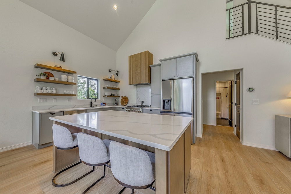 Sierra Blanca Views: New-build Cabin in Ruidoso