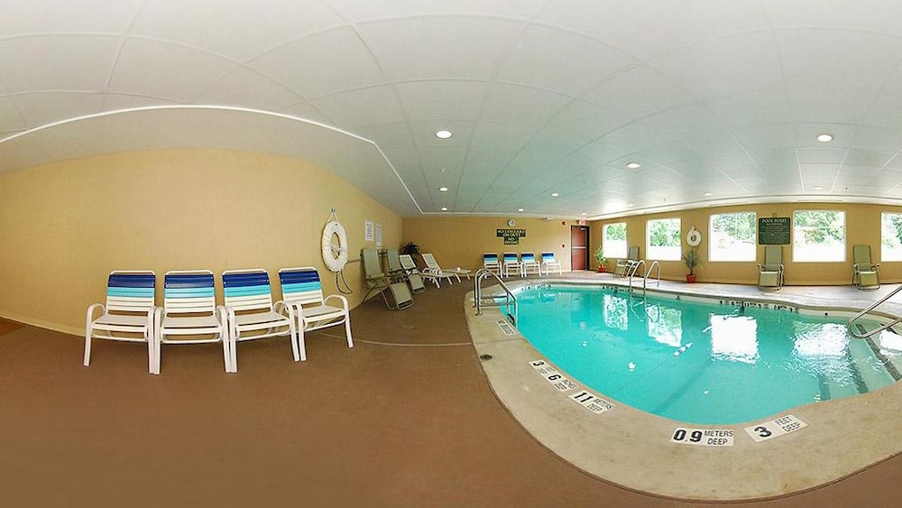 Quality Suites - Property Image 3