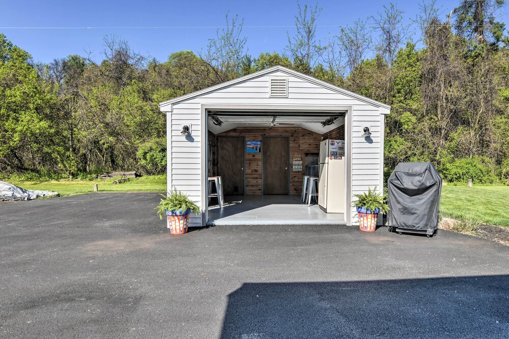 Idyllic Retreat w/ Lake Views - Near Marina!