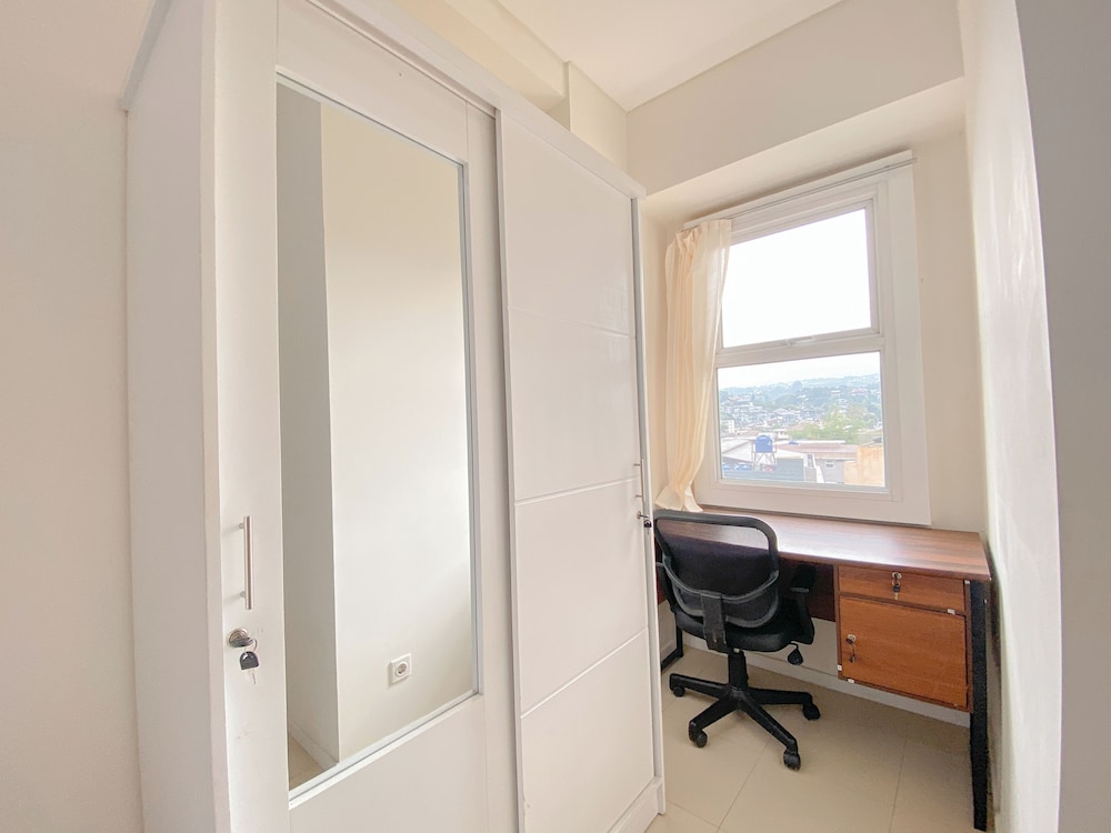 Simply And Cozy 2Br Apartment At Parahyangan Residence