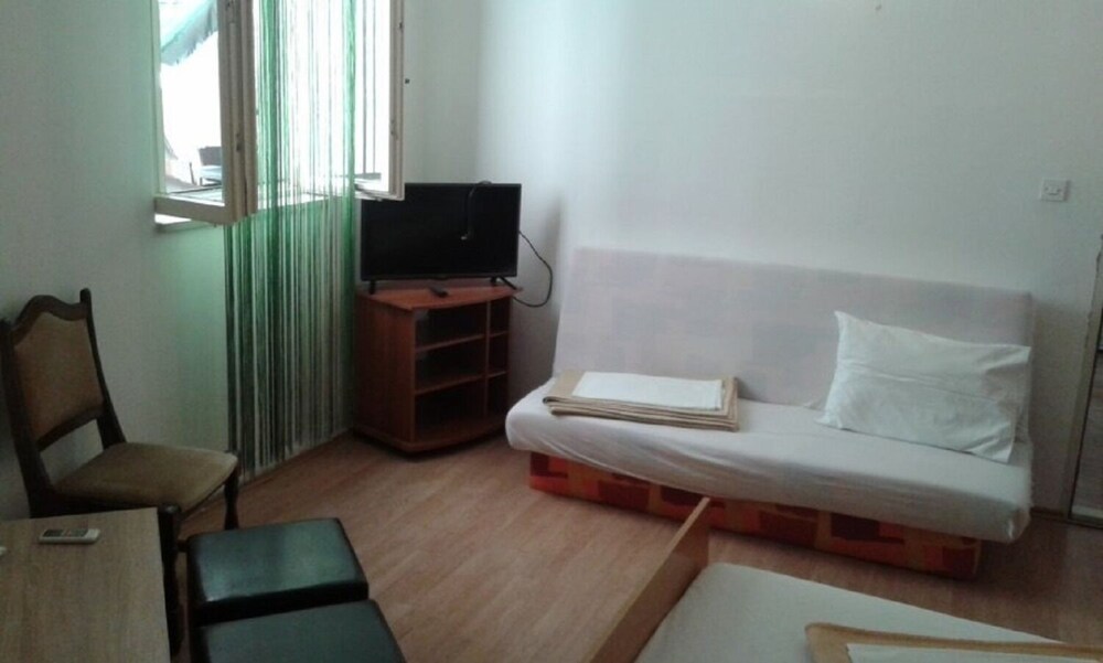 Photo 7
