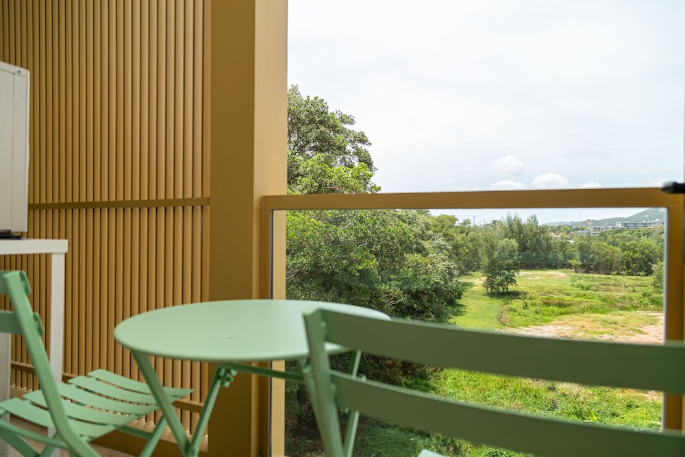 Seaside 1BR 200 m to BangTao beach