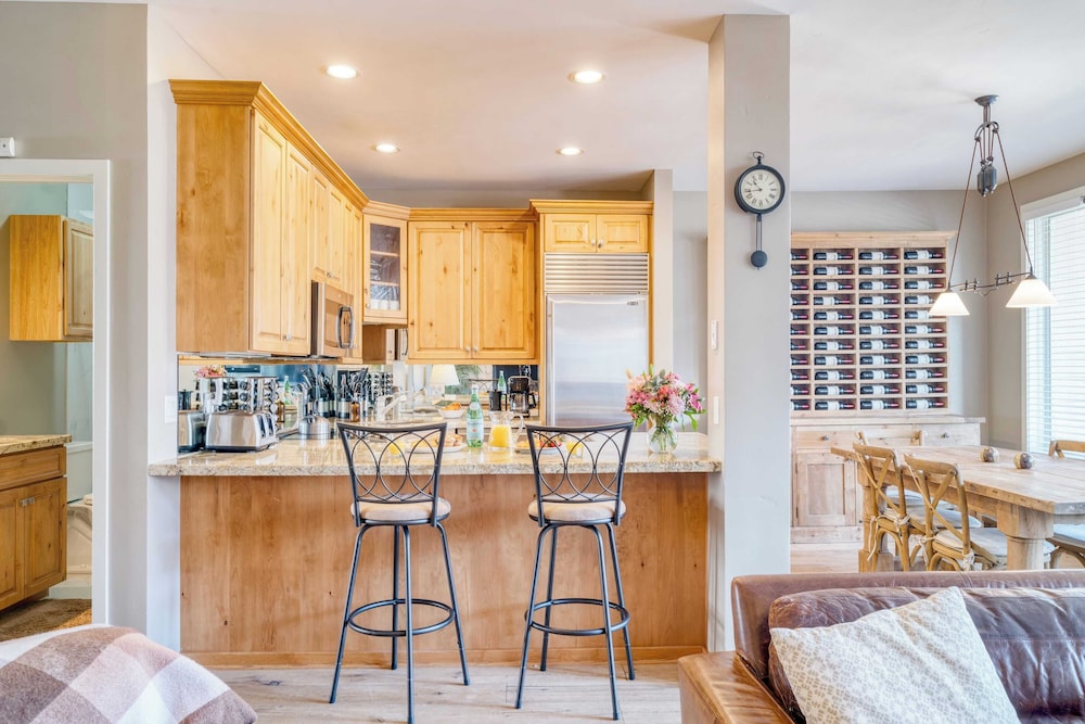 Sunvail by Avantstay 10min Walk to Ski Lifts!