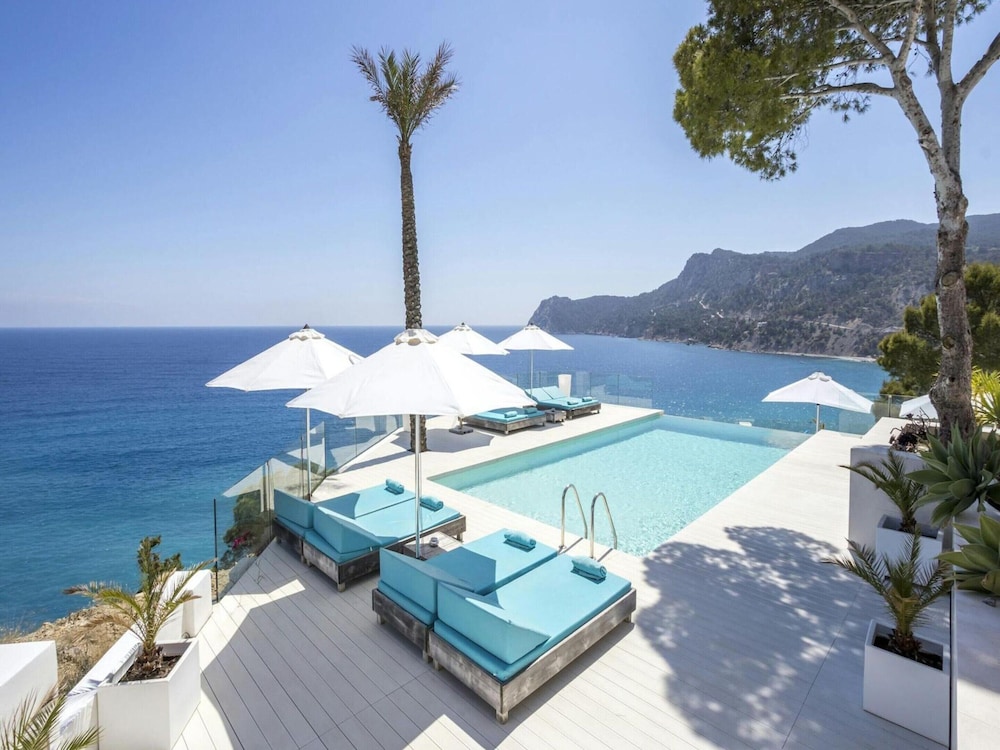 Beautiful Villa With Leisure Activities