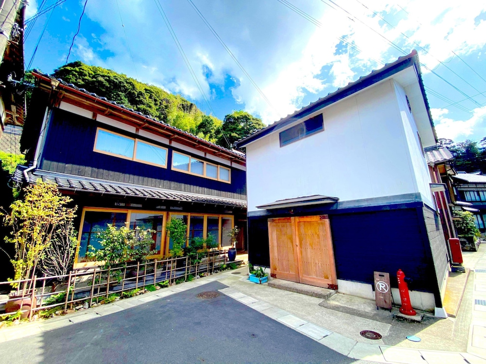 Ine Ebisuya Chitose