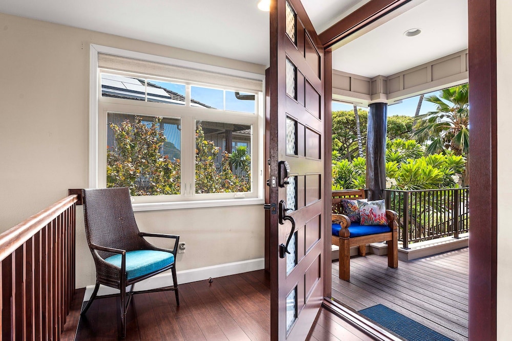 Private Beach Access Includes Concierge Outdoor Spacious Lanai!