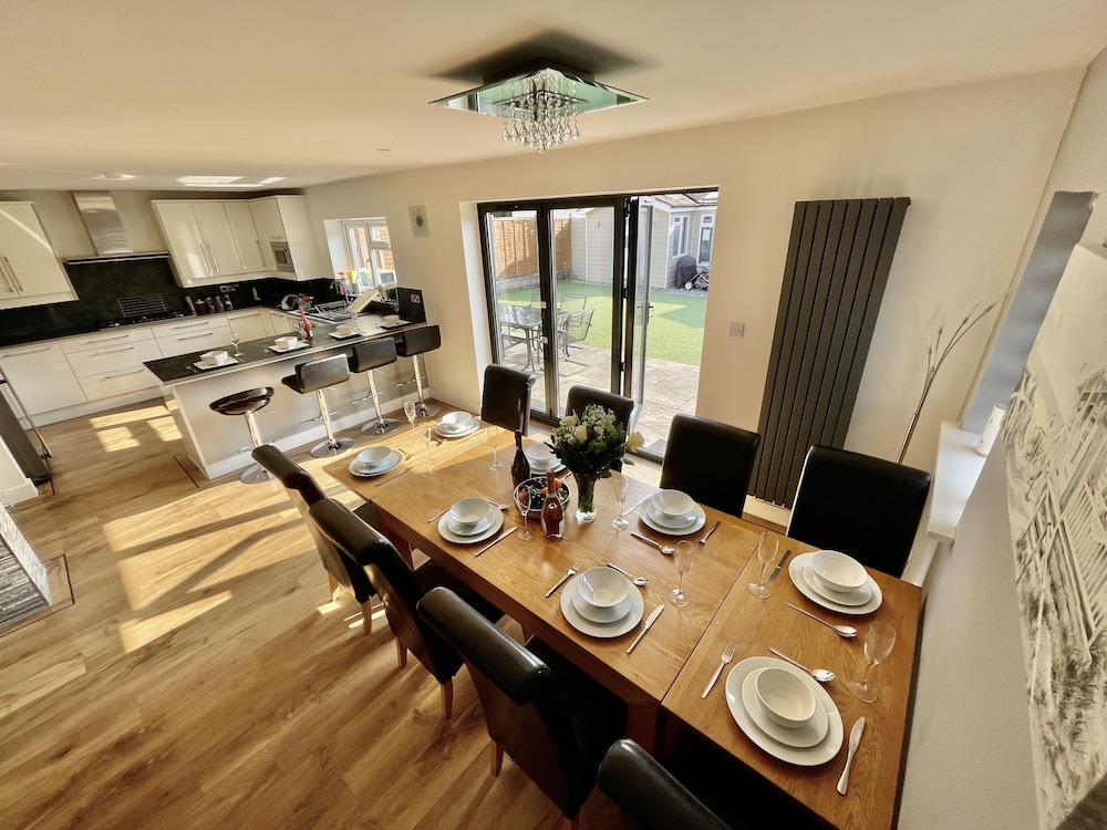 Pamper House Holiday Home And Annex view 5