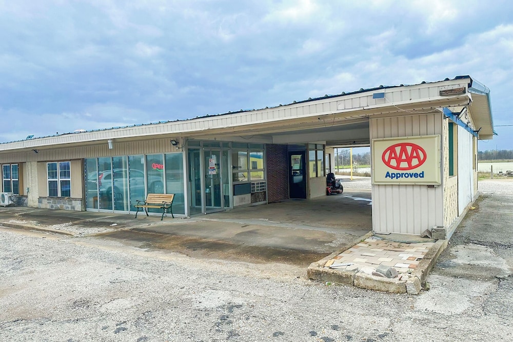 Shamrock Kings Inn By Oyo Marked Tree I-555