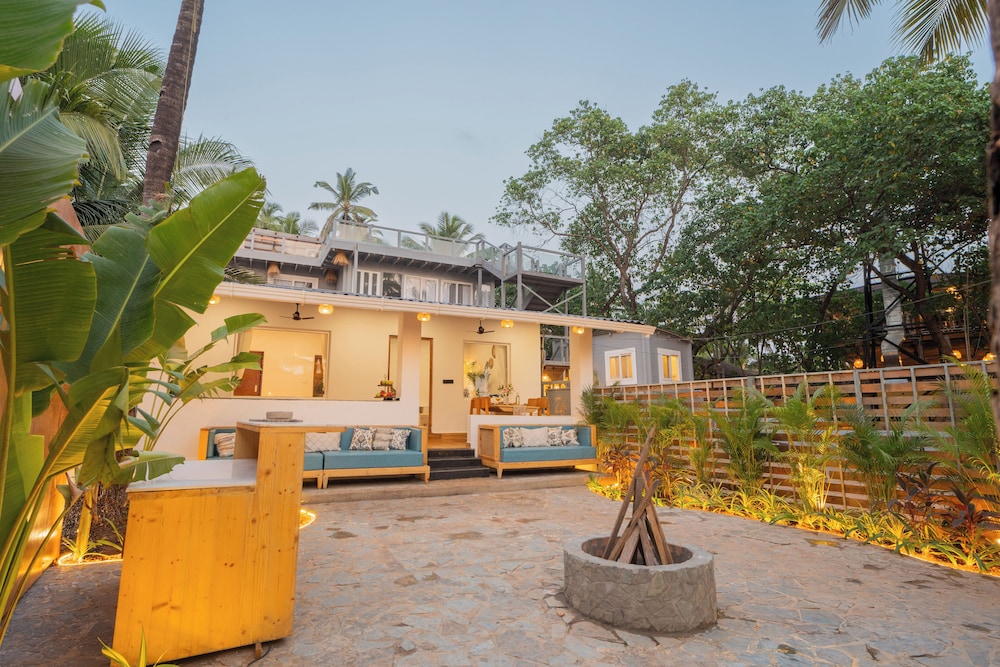 ELIVAAS House of Neptune 1 BHK Boutique