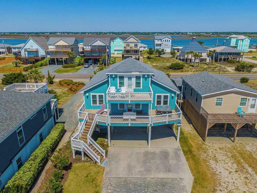 The Water Bear by Topsail Realty