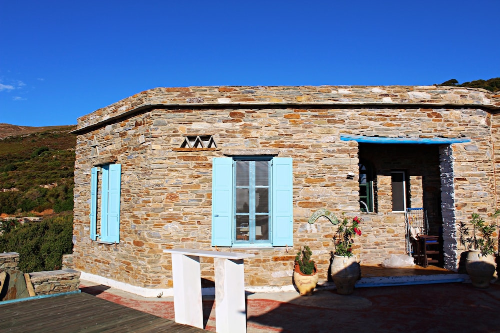Villette Adonis